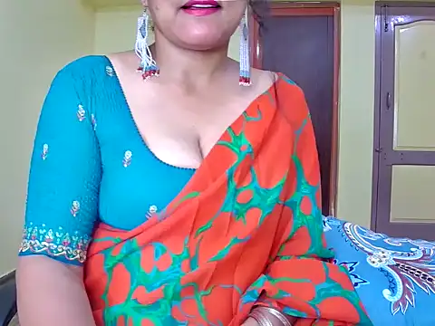 Snapshot of MasTANIYA chatting on 18, 10, 2025 MasTANIYA online show from 18, 10, 2025
