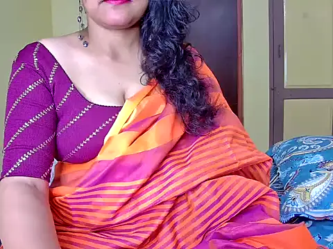 Snapshot of MasTANIYA chatting on 2, 11, 2025 MasTANIYA online show from 2, 11, 2025
