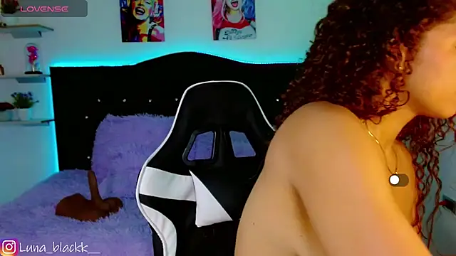 Snapshot of Luna_blackk chatting on 12, 9, 2025 Luna blackk online show from 12, 9, 2025
