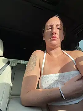 sweetsirenn online show from 15, 12, 2025