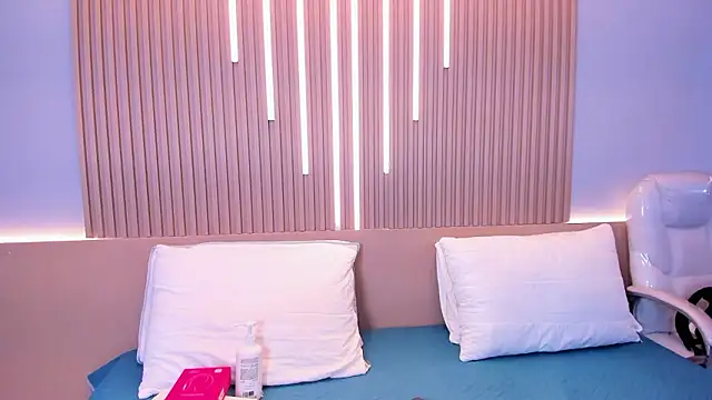 Camile cute online show from 14, 2, 2026