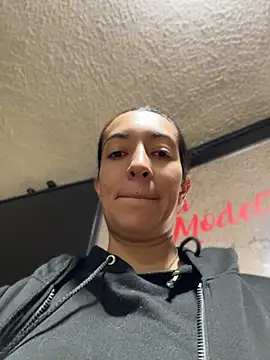 Snapshot of SALOME_KORLAND chatting on 25, 5, 2026 SALOME KORLAND online show from 25, 5, 2026