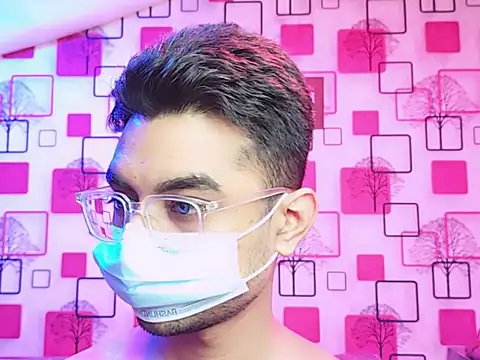 Snapshot of ChiseledCharm chatting on 4, 11, 2025 ChiseledCharm online show from 4, 11, 2025