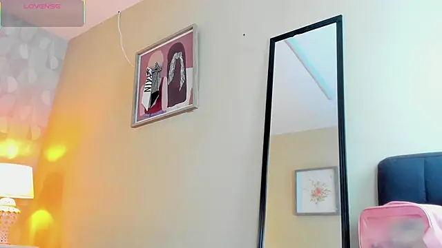 isabella milf  online show from 13, 9, 2025