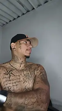 Snapshot of David_tatto1 chatting on 3, 7, 2026 David tatto1 online show from 3, 7, 2026