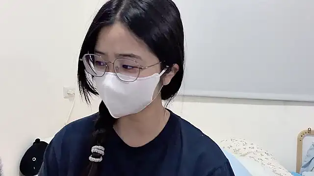 LHeart online show from 5, 4, 2026