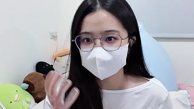Snapshot of LHeart chatting on 9, 5, 2026 LHeart online show from 9, 5, 2026