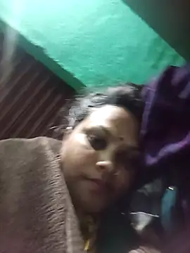 Snapshot of SHWETA1180 chatting on 12, 11, 2025 SHWETA1180 online show from 12, 11, 2025