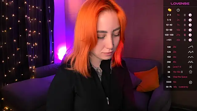 Snapshot of deboramoore chatting on 9, 4, 2026 deboramoore online show from 9, 4, 2026