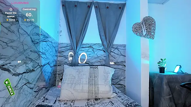 Snapshot of fanEmy chatting on 4, 11, 2025 fanEmy online show from 4, 11, 2025