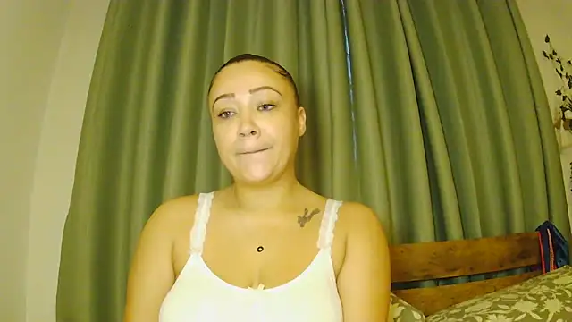 Snapshot of FieryAutumn_25X chatting on 4, 2, 2026 FieryAutumn 25X online show from 4, 2, 2026