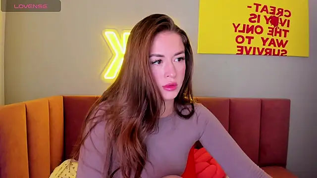 StacyWells online show from 14, 9, 2025