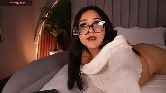 KatlynRous online show from 22, 12, 2025