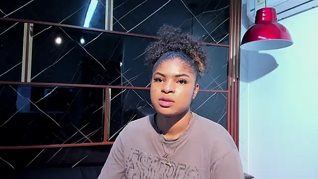 Snapshot of HannyThompson chatting on 16, 10, 2025 HannyThompson online show from 16, 10, 2025