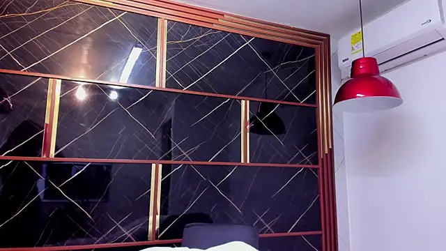 Snapshot of HannyThompson chatting on 19, 10, 2025 HannyThompson online show from 19, 10, 2025