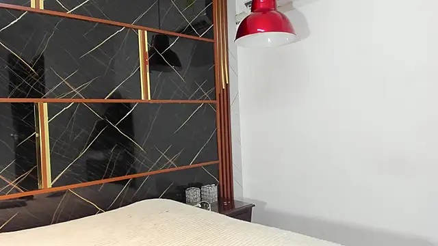 HannyThompson online show from 5, 4, 2026