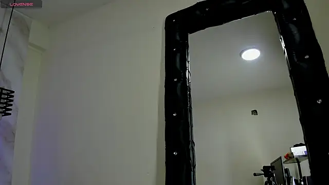 Luciifeer  online show from 25, 9, 2025