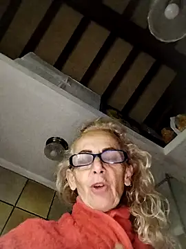 Snapshot of clarabell4 chatting on 20, 4, 2026 clarabell4 online show from 20, 4, 2026