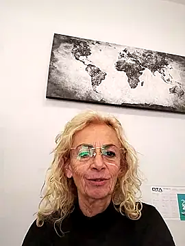 Snapshot of clarabell4 chatting on 23, 4, 2026 clarabell4 online show from 23, 4, 2026