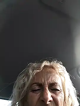 Snapshot of clarabell4 chatting on 30, 4, 2026 clarabell4 online show from 30, 4, 2026