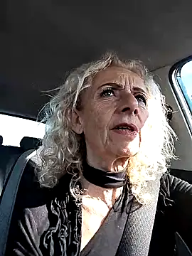 Snapshot of clarabell4 chatting on 7, 5, 2026 clarabell4 online show from 7, 5, 2026