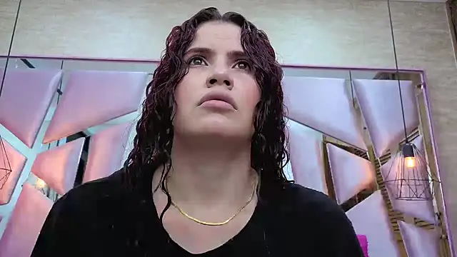 ThaliaCross online show from 20, 2, 2026