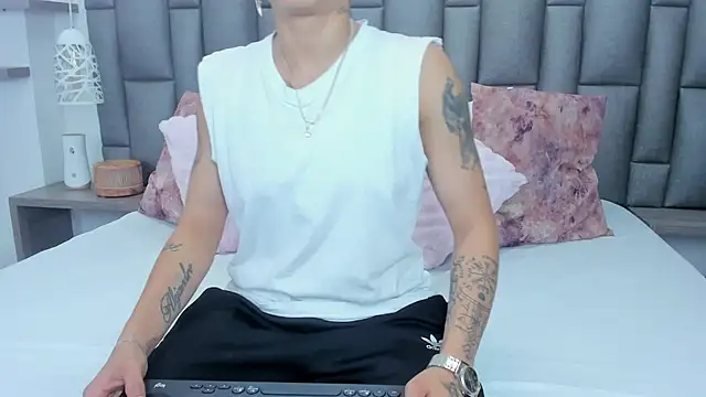 ZoeKrug online show from 20, 2, 2026