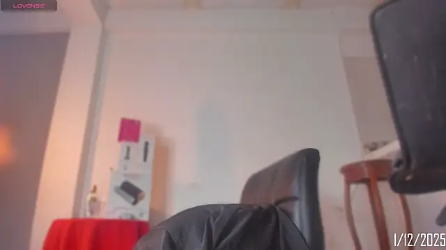 Chloe cooperr online show from 2, 12, 2025