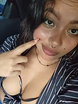 Yessica Lopezz online show from 1, 4, 2026