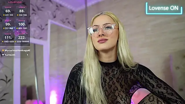 LucyLextonX online show from 3, 10, 2025