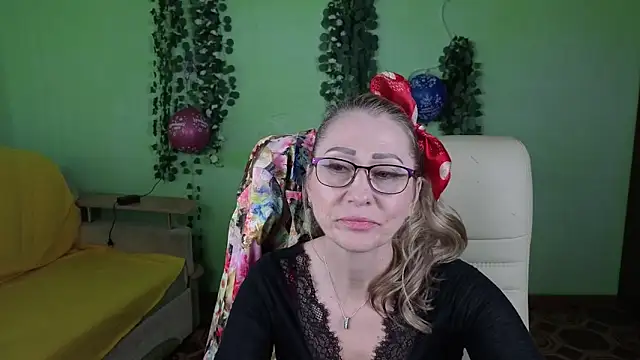 Snapshot of Habibi_Honeyy chatting on 27, 9, 2025 Habibi Honeyy online show from 27, 9, 2025