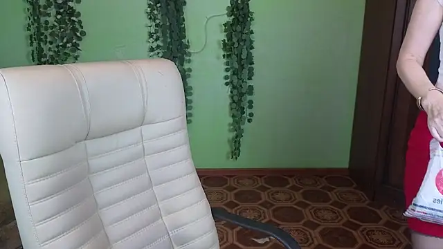 Snapshot of Habibi_Honeyy chatting on 9, 11, 2025 Habibi Honeyy online show from 9, 11, 2025