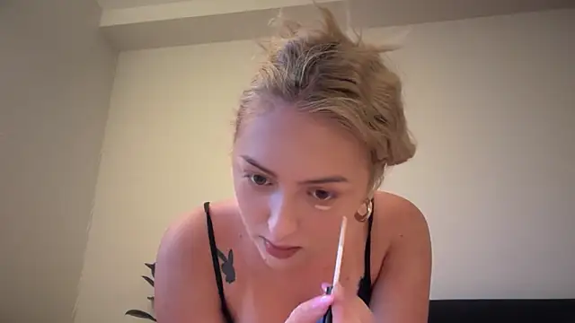 Snapshot of Kitty_Swetty chatting on 7, 5, 2026 Kitty Swetty online show from 7, 5, 2026
