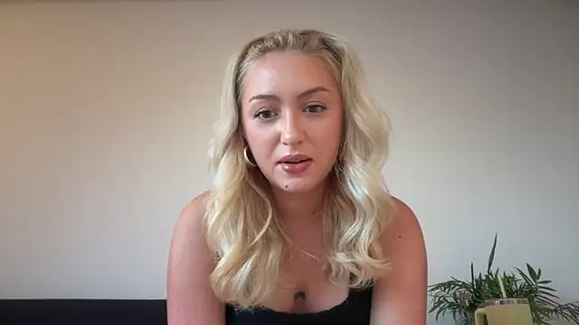 Snapshot of Kitty_Swetty chatting on 21, 5, 2026 Kitty Swetty online show from 21, 5, 2026
