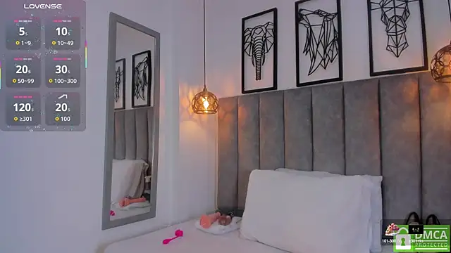 Snapshot of Gia_Scott chatting on 5, 10, 2025 Gia Scott online show from 5, 10, 2025