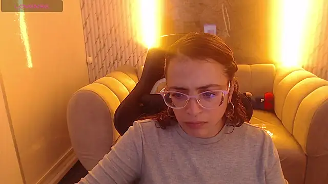 Snapshot of _Evoni_b chatting on 21, 11, 2025 Evoni b online show from 21, 11, 2025