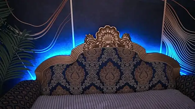 Snapshot of IvyLaurent chatting on 11, 11, 2025 IvyLaurent online show from 11, 11, 2025