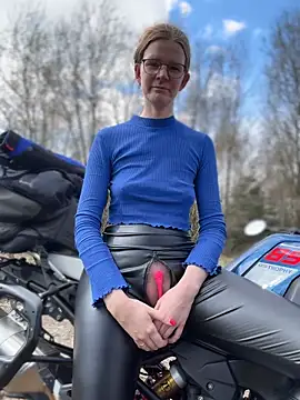 Bikergirl 97 online show from 23, 3, 2026