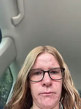 Snapshot of Bikergirl_97 chatting on 23, 7, 2026 Bikergirl 97 online show from 23, 7, 2026
