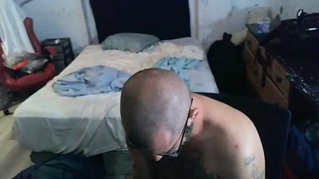 ladi3sfirst online show from 6, 10, 2025