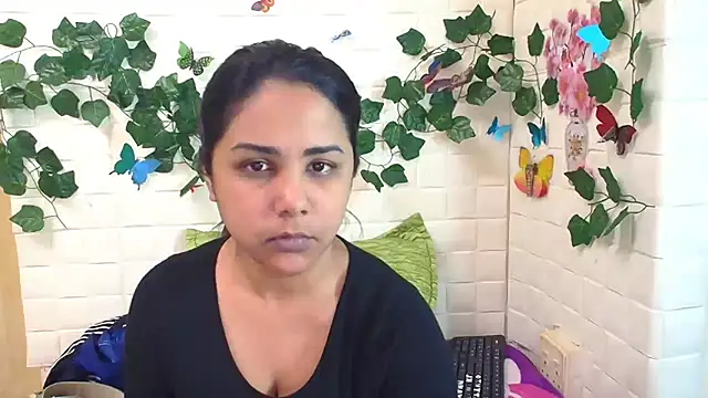Snapshot of IndiaSexyStripper4u chatting on 12, 9, 2025 IndiaSexyStripper4u online show from 12, 9, 2025