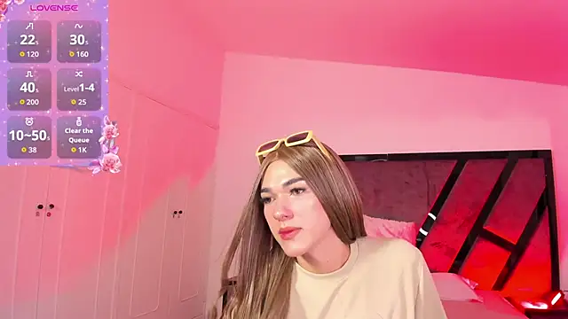 Snapshot of MarilynDupont chatting on 21, 9, 2025 MarilynDupont online show from 21, 9, 2025