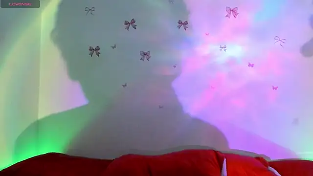 Snapshot of MarilynDupont chatting on 11, 11, 2025 MarilynDupont online show from 11, 11, 2025