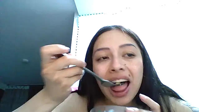 Snapshot of sara_gomez1_ chatting on 22, 5, 2026 sara gomez1 online show from 22, 5, 2026