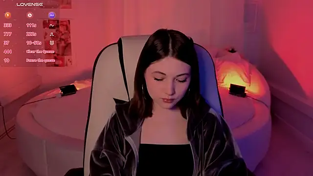 Snapshot of Kimmie_shine chatting on 18, 10, 2025 Kimmie shine online show from 18, 10, 2025