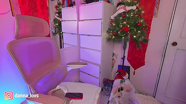 Dannaa Lovs online show from 29, 11, 2025