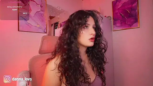 Dannaa Lovs online show from 18, 5, 2026