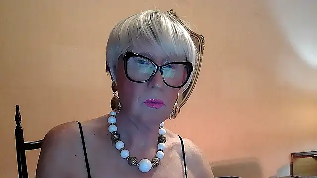 Snapshot of ROBY_SWEETHOT chatting on 4, 10, 2025 ROBY SWEETHOT online show from 4, 10, 2025