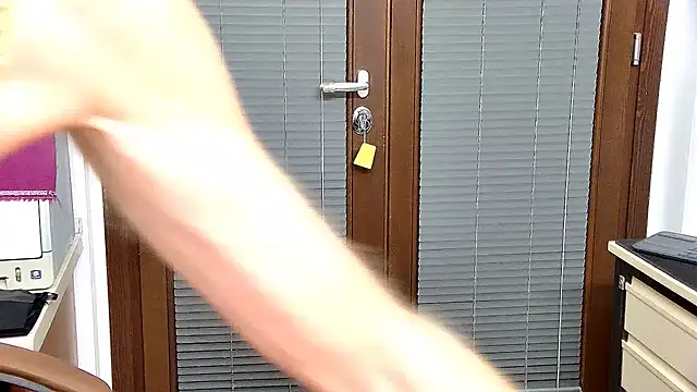 Snapshot of ROBY_SWEETHOT chatting on 22, 10, 2025 ROBY SWEETHOT online show from 22, 10, 2025