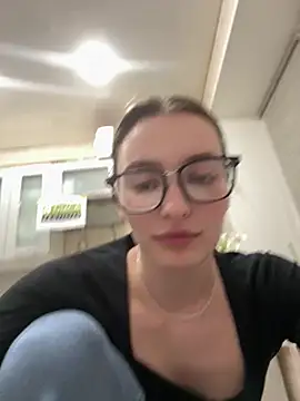 ZariaFlame online show from 23, 4, 2026